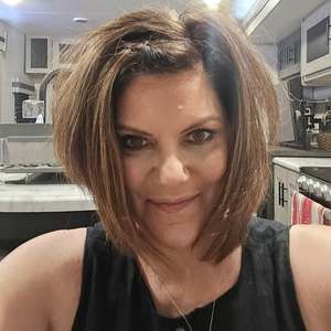 Meet your Posher, Angie